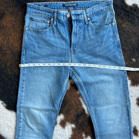 Calvin Klein Jeans | Brand New | Size 33x32 | Never Worn | Classic & Stylish - Picture 2 of 6